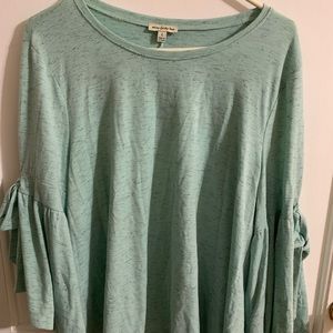 Women’s Mint bell sleeve top